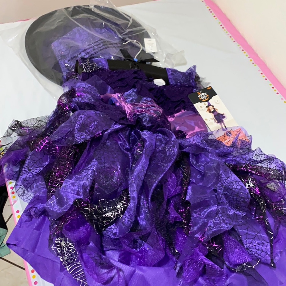 New Halloween costume witch size L 10/12